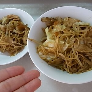 香ばしくてもちもち♪豚肉とキャベツのソース焼きそば